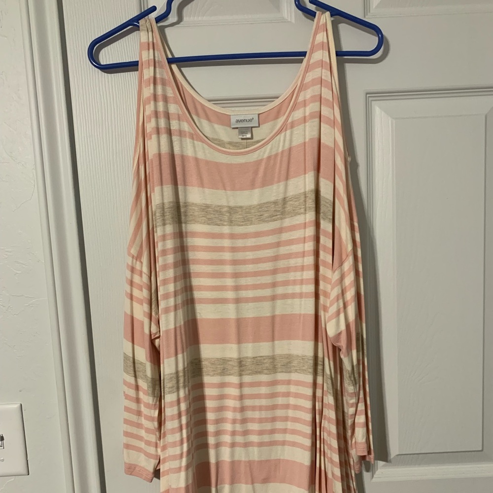 Avenue Open Shoulder 3/4 sleeve Knit Shirt